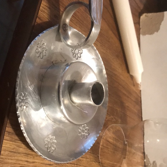 Beautiful vintage embossed silver plated hurricane style glass candle holder - Picture 6 of 13